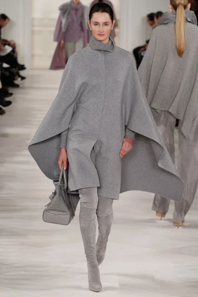 Look 25
